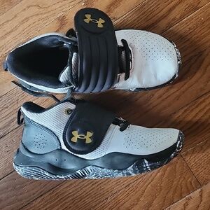 Under Armour Youth shoes